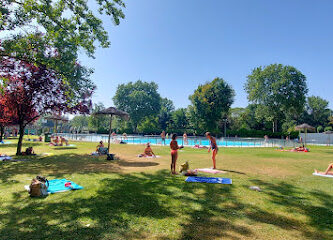 Piscinas Municipales "Marta Fernandez Infante"