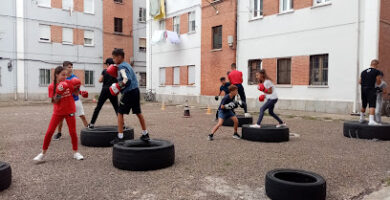 Escuela de Boxeo Saltando Charcos